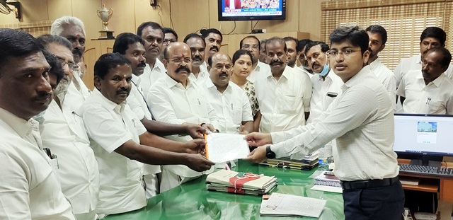 பழைய பேருந்து நிலையத்துக்கு திருப்பூர் குமரன் பெயர் வைக்க வேண்டும்