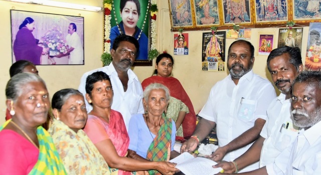 அம்மா உணவகத்தை செயல்படுத்துவதில் தி.மு.க. அரசு அக்கறை செலுத்தவில்லை -முன்னாள் அமைச்சர் ஆர்.பி.உதயகுமார் குற்றச்சாட்டு