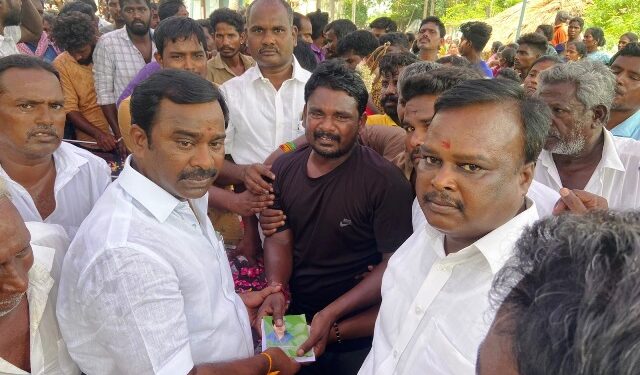 உயிரிழந்தோரின் குடும்பத்திற்கு ஆறுதல்-விழுப்புரம் மாவட்ட கழகம் நிவாரணம்