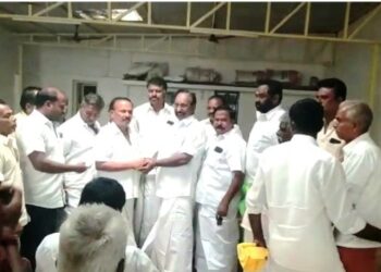 கழகத்தை வழி நடத்த எடப்பாடியாருக்கு தேனி மாவட்ட கழகத்தினர் ஆதரவு