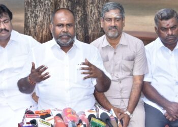 மக்களுக்காக, தொண்டர்களுக்காக உழைக்கும் எடப்பாடியாருக்கு கிடைத்த மாபெரும் வெற்றி-முன்னாள் அமைச்சர் ஆர்.பி.உதயகுமார் செய்தியாளர்களுக்கு பேட்டி