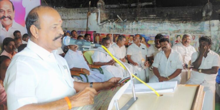 மக்கள் தான் எஜமானர்கள் நல்ல தீர்ப்பு வழங்குவார்கள் – முன்னாள் அமைச்சர் கடம்பூர் செ.ராஜூ பேச்சு