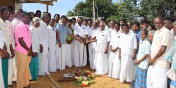 மடத்துக்குளம் தொகுதியில் ரூ.30 லட்சம் மதிப்பில் வளர்ச்சிப்பணிகள்-சி.மகேந்திரன் எம்.எல்.ஏ. தொடங்கி வைத்தார்