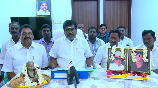 எடப்பாடியாரின் கீழ் ராணுவ கட்டுப்பாடுடன் செயல்பட காத்து கொண்டிருக்கிறோம்