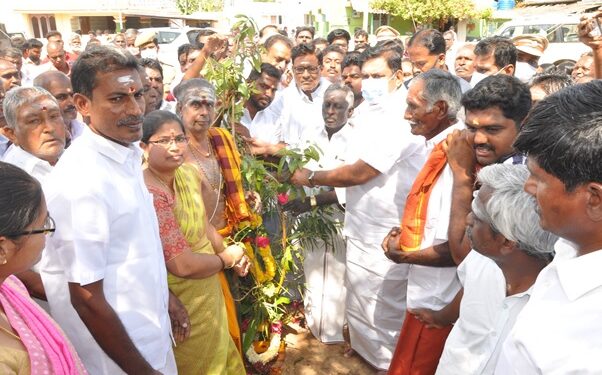 ரூ.1 கோடியில் புதிய மாரியம்மன் கோயில் – எதிர்க்கட்சி தலைவர் எடப்பாடி கே.பழனிசாமி அடிக்கல்