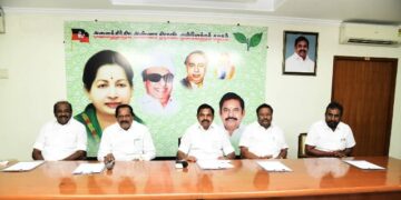 கழகத்தின் 51-வது ஆண்டு தொடக்க விழா நிகழ்ச்சிகள் – தலைமைக்கழகத்தில் எடப்பாடியார் ஆலோசனை