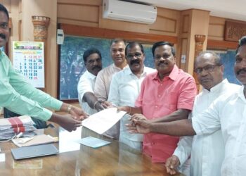 புறவழிச்சாலை அமைக்க அரசு உரிய நடவடிக்கை எடுக்க வேண்டும்