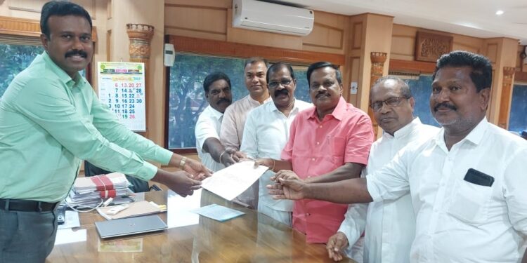 புறவழிச்சாலை அமைக்க அரசு உரிய நடவடிக்கை எடுக்க வேண்டும்