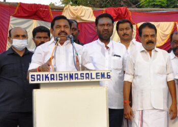 இத்தனை முதலமைச்சர்கள் இருந்தால் திட்டங்கள் எப்படி நிறைவேறும்-எதிர்க்கட்சி தலைவர் கடும் தாக்கு