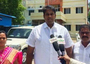 நிர்வாகம் மிகவும் மெத்தனப்போக்கில் செயல்படுகிறது -சென்னை மாநகராட்சி மன்ற கழக குழுத்தலைவர் குற்றச்சாட்டு