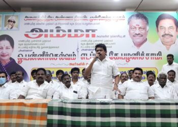 கழக அரசின் திட்டங்களுக்கு ஸ்டிக்கர் ஒட்டுகிறது தி.மு.க