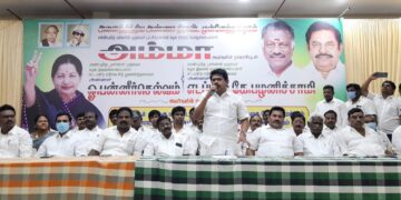 கழக அரசின் திட்டங்களுக்கு ஸ்டிக்கர் ஒட்டுகிறது தி.மு.க