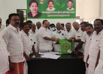 கழக அமைப்பு தேர்தலுக்கான விண்ணப்ப படிவங்கள் – முன்னாள் அமைச்சர்கள் சி.வி.சண்முகம், செஞ்சி.ராமச்சந்திரன் வழங்கினர்