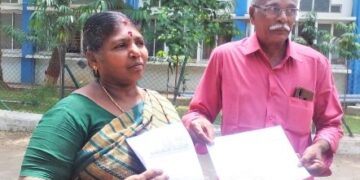 தி.மு.க. அமைச்சரின் உதவியாளர் மிரட்டல்-தூத்துக்குடி எஸ்.பி.யிடம் கணவன்-மனைவி புகார்