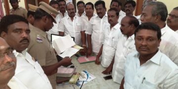 கட்சியிலிருந்து நீக்கப்பட்டவர்கள் நடத்தும் நிகழ்ச்சிக்கு அனுமதி அளிக்க கூடாது-ஆரணி போலீசில் கழகத்தின் சார்பில் புகார்