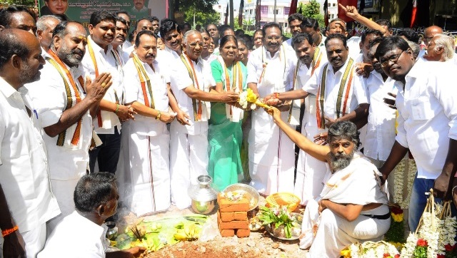 மாற்றான் தாய் மனப்பான்மையுடன் எதிர்க்கட்சி எம்.எல்.ஏ.க்களை நடத்தாதீர்