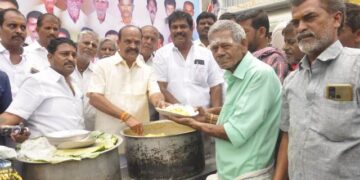 கழக இணை ஒருங்கிணைப்பாளர் எடப்பாடியார் பிறந்த நாள் விழா – எட்டயபுரத்தில் 5000 பேர்களுக்கு அன்னதானம்