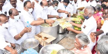 மதுரை திருப்பரங்குன்றத்தில் 5000 பேருக்கு அன்னதானம் -மாவட்ட கழக செயலாளர் வி.வி.ராஜன்செல்லப்பா வழங்கினார்