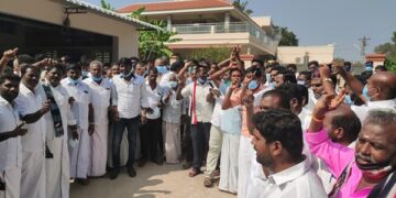 தருமபுரியில் முன்னாள் அமைச்சர்- எம்.எல்.ஏ. வீட்டில் சோதனை – விடியா தி.மு.க. அரசை கண்டித்து கழக நிர்வாகிகள் ஆர்ப்பாட்டம்