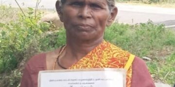 உயிருடன் இருப்பவரை இறந்ததாக அவரிடமே கூறிய அதிகாரிகள் -அதிர்ச்சியடைந்த மூதாட்டி சார் ஆட்சியரிடம் முறையீடு