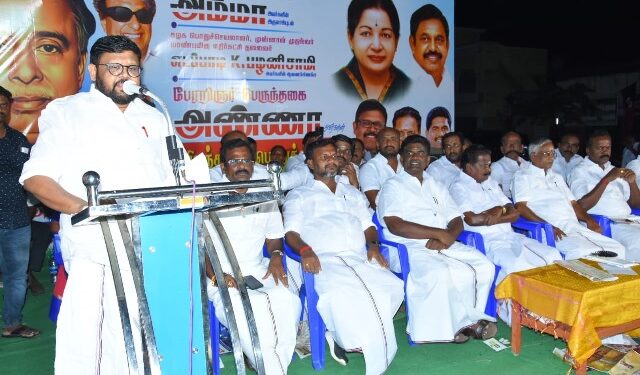 நாடாளுமன்ற தேர்தலில் தி.மு.க.வுக்கு தகுந்த பாடம் புகட்டுவோம்= முன்னாள் அமைச்சர் வைகைச்செல்வன் சூளுரை