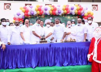 கழகம் சார்பில் கிறிஸ்துமஸ் விழா ஒருங்கிணைப்பாளர்கள் பங்கேற்பு