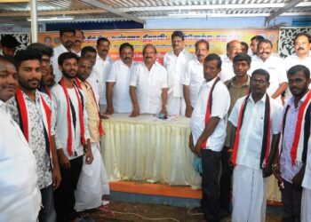 தி.மு.க உள்ளிட்ட மாற்றுக்கட்சிகளில் இருந்து முன்னாள் அமைச்சர் கே.சி.கருப்பணன் முன்னிலையில் இணைந்தனர்