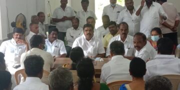 வேலூர் புறநகர் மாவட்ட கழக நிர்வாகிகள் ஆலோசனை கூட்டம்