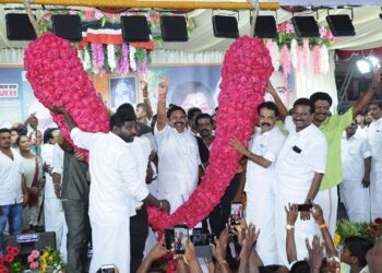 போராட்டத்தை பார்த்து நடு, நடுங்குகிறார் ஸ்டாலின்