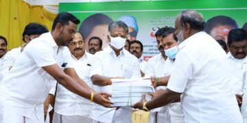 கழகத்தில் நான் சாதாரண தொண்டன் – ஒருங்கிணைப்பாளர் ஓ.பன்னீர்செல்வம் உருக்கமான பேச்சு