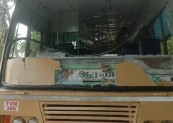 ஆரணி அருகே அரசு பஸ் கண்ணாடி உடைப்பு-போதை ஆசாமி அராஜகம்