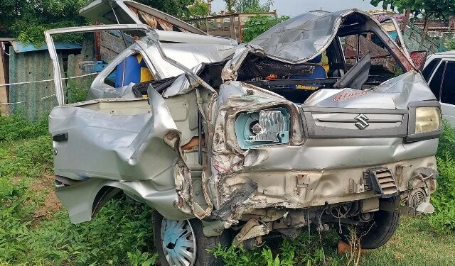 ஆத்தூர் அருகே கார் மீது சொகுசு பேருந்து மோதி பயங்கர விபத்து-ஒரே குடும்பத்தை சேர்ந்த 6 பேர் உடல் நசுங்கி பலி