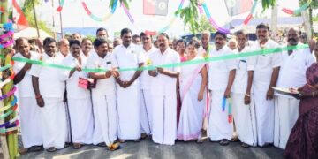 ரூ.73 லட்சம் மதிப்பில் வளர்ச்சி பணிகள்-முன்னாள் அமைச்சர் கே.ஏ.செங்கோட்டையன் தொடங்கி வைத்தார்