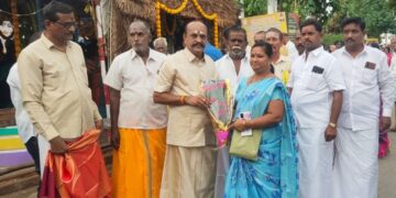 எடப்பாடியார் தலைமையில் மீண்டும் அம்மாவின் அமைய வேண்டும் – முன்னாள் அமைச்சர் கடம்பூர் செ.ராஜூவிடம், திட்டவட்டமாக தெரிவித்த பெண்கள்