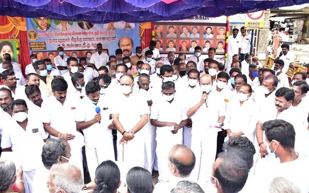 மொழிப்போர் தியாகிகளுக்கு வீரவணக்கம் செலுத்த கழகத்துக்கு மட்டுமே தகுதி உண்டு –  வி.வி.ராஜன் செல்லப்பா முழக்கம்