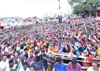 கழகம் நடத்திய ஆர்ப்பாட்டம் வெற்றி மக்கள் வெள்ளத்தால் தமிழகமே குலுங்கியது