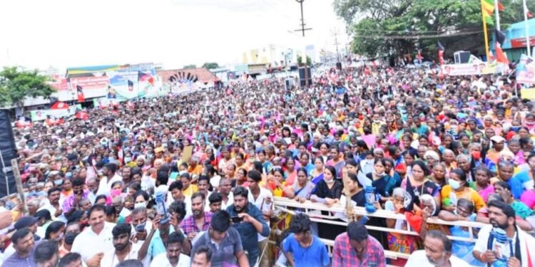 கழகம் நடத்திய ஆர்ப்பாட்டம் வெற்றி மக்கள் வெள்ளத்தால் தமிழகமே குலுங்கியது