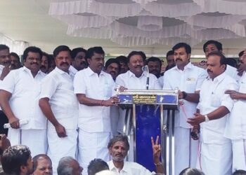 வாக்குறுதிகளை நிறைவேற்ற முடியாவிட்டால் பதவியை விட்டு இறங்க வேண்டியது தானே?