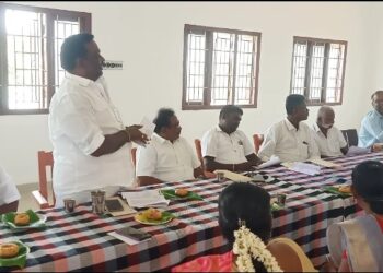 இலஞ்சி பேரூராட்சி தலைவர் பல லட்சம் ரூபாய் முறைகேடு-கழக கவுன்சிலர்கள் சரமாரி குற்றச்சாட்டு