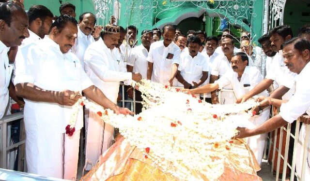 மக்கள் விரும்பும் எடப்பாடியாரின் ஆட்சியை மீண்டும் அமைப்போம்-கழக அவைத்தலைவர் அ.தமிழ்மகன் உசேன் திட்டவட்டம்