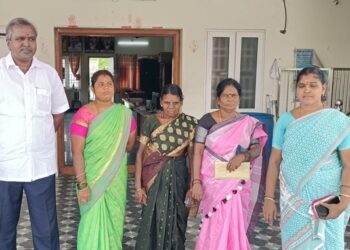 வாலாஜாபாத் பேரூராட்சி கூட்டத்திலிருந்து கழக கவுன்சிலர்கள் வெளிநடப்பு