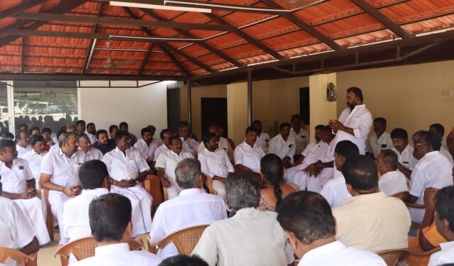 எடப்பாடியரை வரவேற்க கழகத்தினர் ஆயிரக்கணக்கில் திரள வேண்டும்-மாவட்ட கழக செயலாளர்சி.மகேந்திரன் வேண்டுகோள்