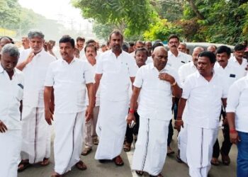 போராட்டம் நடைபெறவுள்ள இடத்தில் எதிர்க்கட்சி கொறடா எஸ்.பி.வேலுமணி ஆய்வு