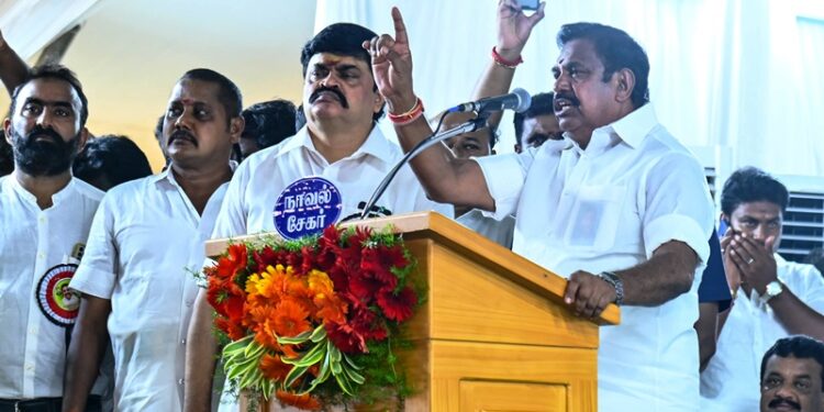 அமைச்சர்களை கட்டுப்படுத்தி வைத்துக்கொள்ளுங்கள்-தவறினால் மக்கள் தகுந்த பாடத்தை புகட்டுவார்கள்