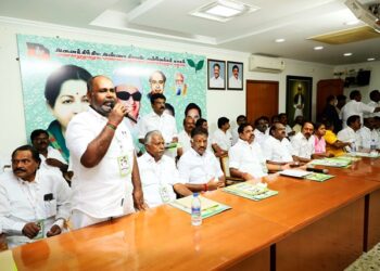 தி.மு.க. அரசின் உண்மை நிலையை தோலுரித்து காட்டுவோம்  -கழக அம்மா பேரவை செயலாளர் ஆர்.பி.உதயகுமார் உறுதி