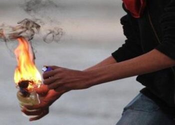 திருத்துறைப்பூண்டியில் பரபரப்பு – நகராட்சி துணைத்தலைவர் வீட்டில் பெட்ரோல் குண்டு வீச்சு