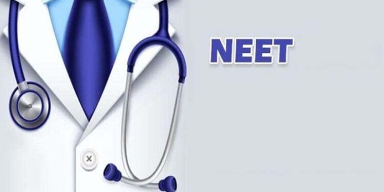 வருகிற நாடாளுமன்ற தேர்தலில் ஸ்டாலினுக்கு பாடம் புகட்டுவோம்-மாணவ, மாணவிகள், பெற்றோர்கள் திட்டவட்டம்