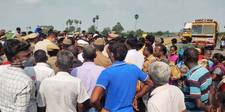 திருப்பூர் அருகே பொதுமக்கள் திடீர் மறியல்