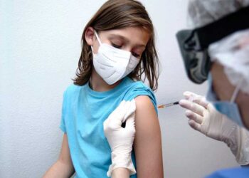 18 வயதுக்குட்பட்ட சிறுவர்களுக்கு தடுப்பூசி கோவின் இணையதளத்தில் 1-ந்தேதி முன்பதிவு துவக்கம்