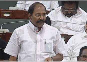 மின்வெட்டுக்கு அரசின் நிர்வாக கோளாறே காரணம்